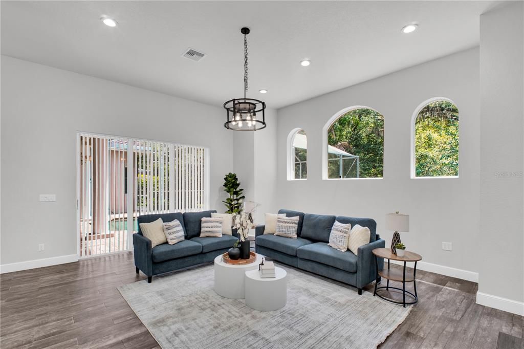 En Venta: $1,055,000 (4 camas, 3 baños, 3189 Pies cuadrados)