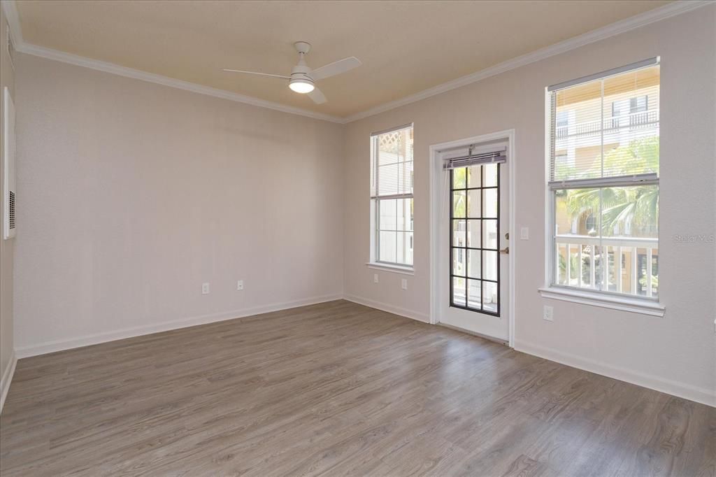 For Rent: $1,350 (0 beds, 1 baths, 481 Square Feet)