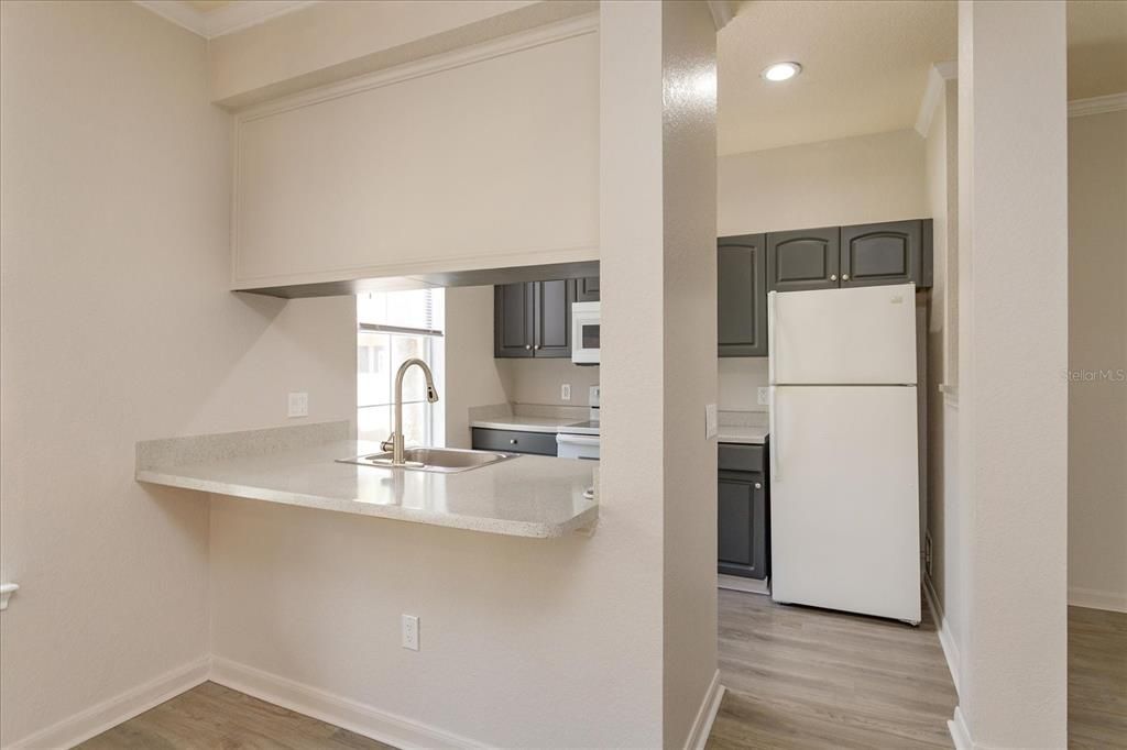 For Rent: $1,350 (0 beds, 1 baths, 481 Square Feet)