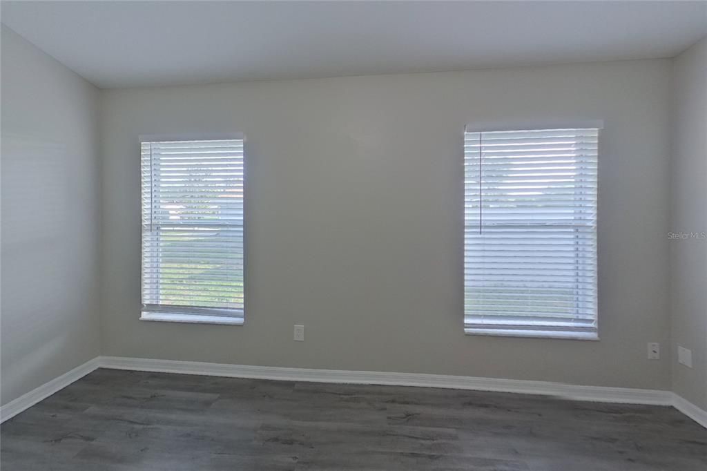 For Rent: $2,199 (3 beds, 2 baths, 1293 Square Feet)