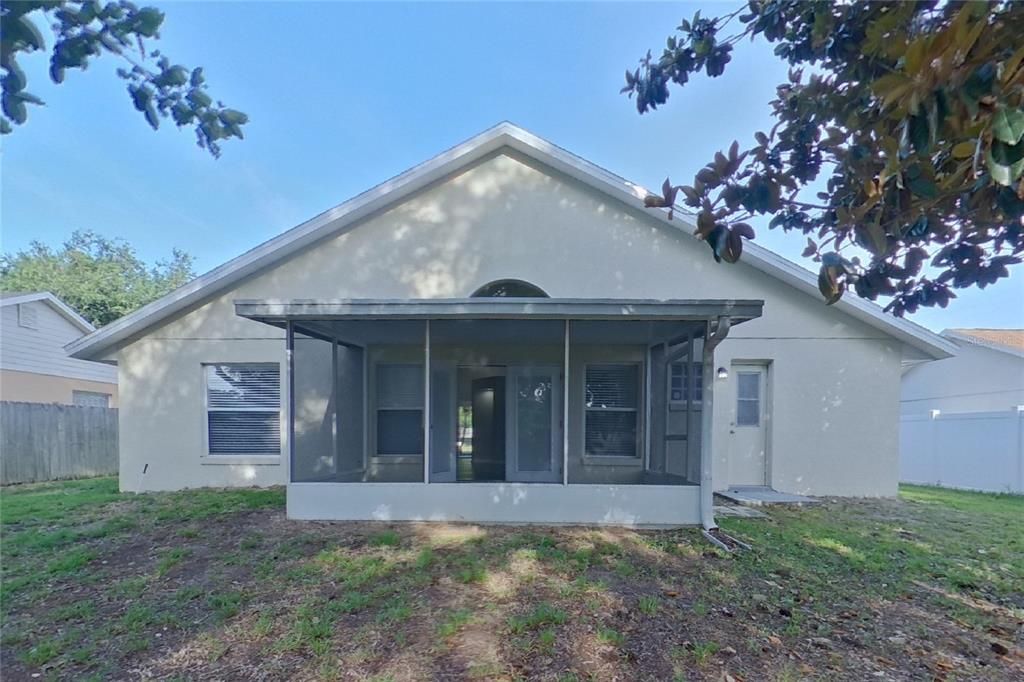 For Rent: $2,199 (3 beds, 2 baths, 1293 Square Feet)