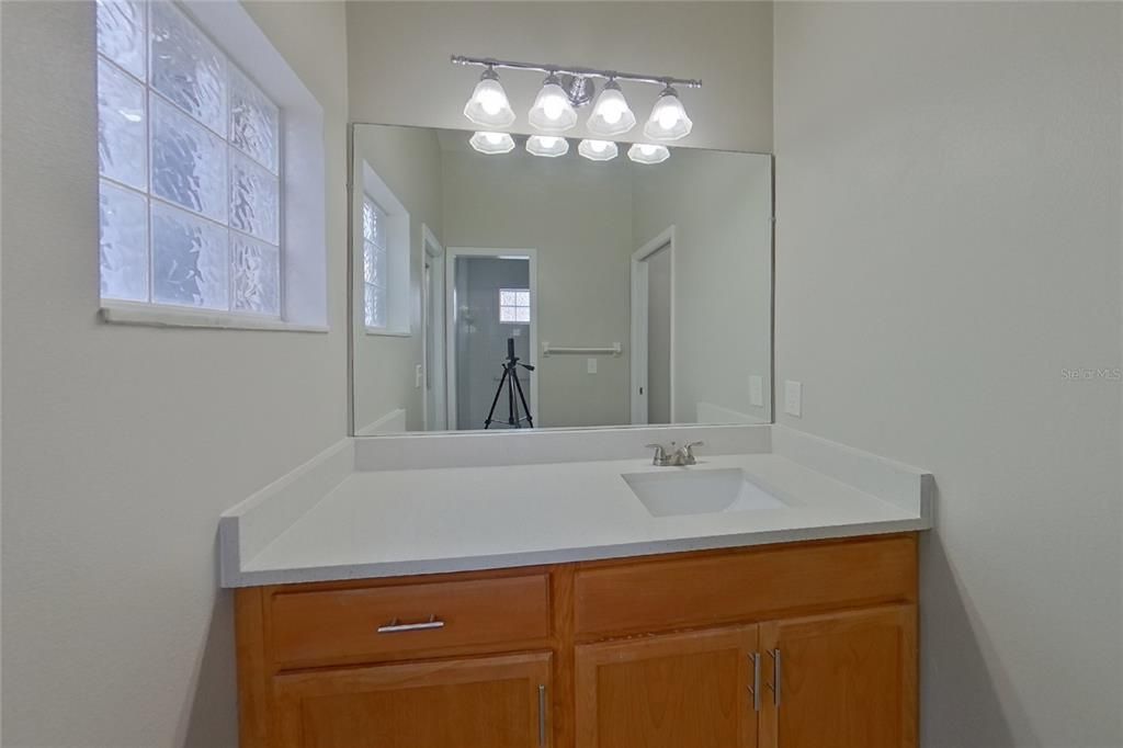 For Rent: $2,199 (3 beds, 2 baths, 1293 Square Feet)