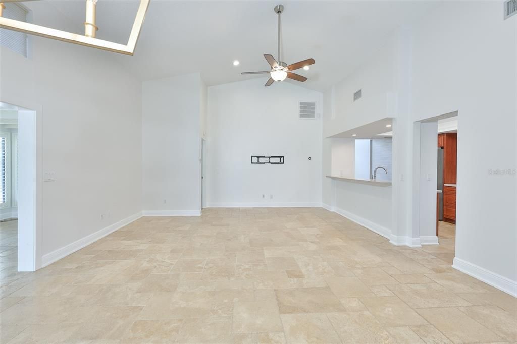 En Venta: $625,000 (3 camas, 2 baños, 1860 Pies cuadrados)