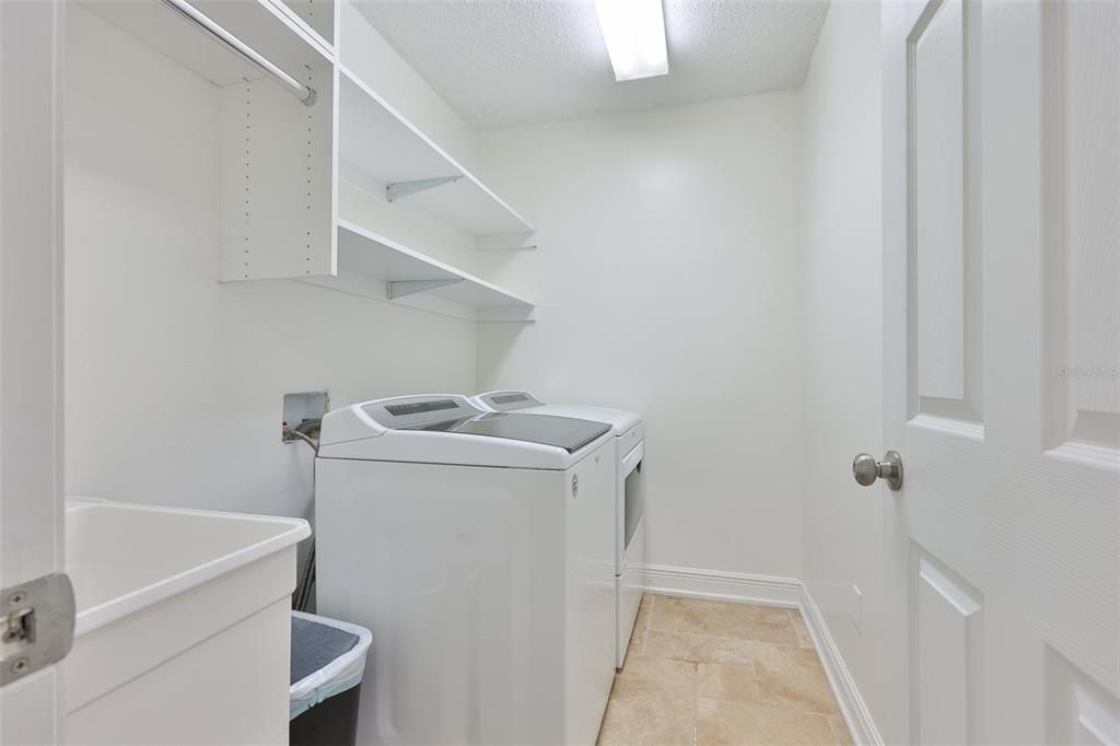 En Venta: $625,000 (3 camas, 2 baños, 1860 Pies cuadrados)
