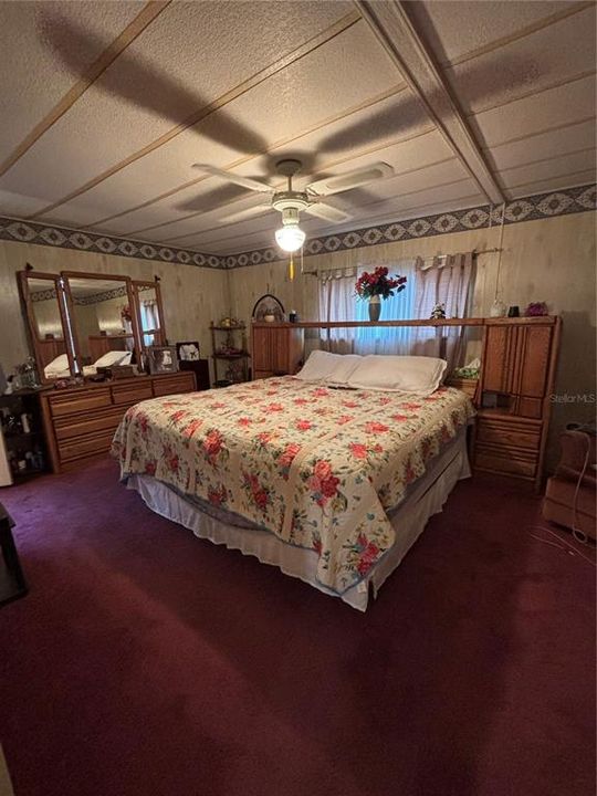 For Sale: $149,900 (2 beds, 2 baths, 1394 Square Feet)