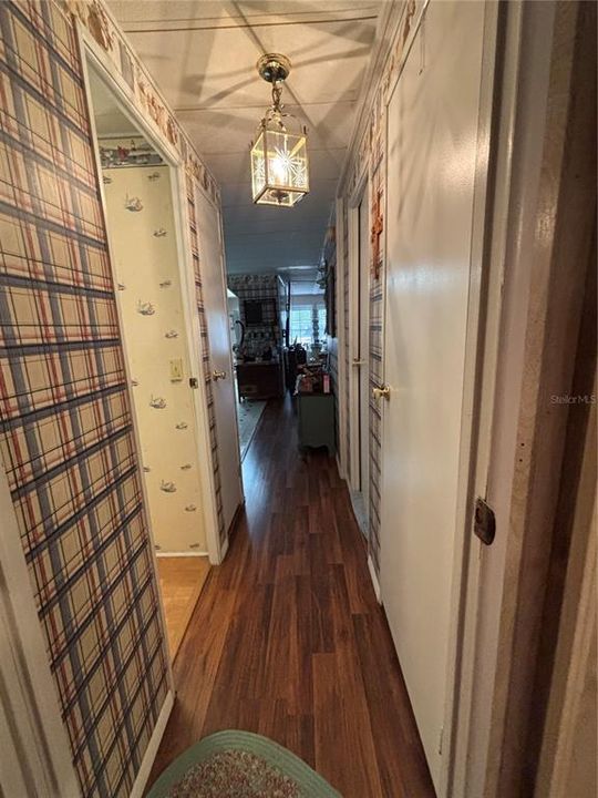 For Sale: $149,900 (2 beds, 2 baths, 1394 Square Feet)