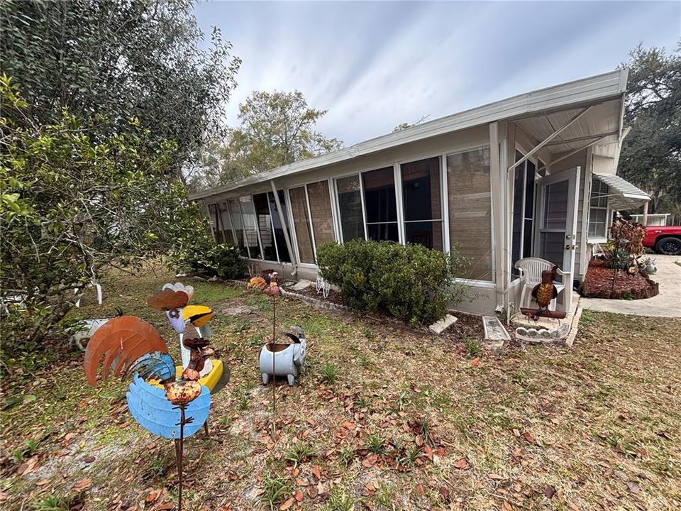 For Sale: $149,900 (2 beds, 2 baths, 1394 Square Feet)