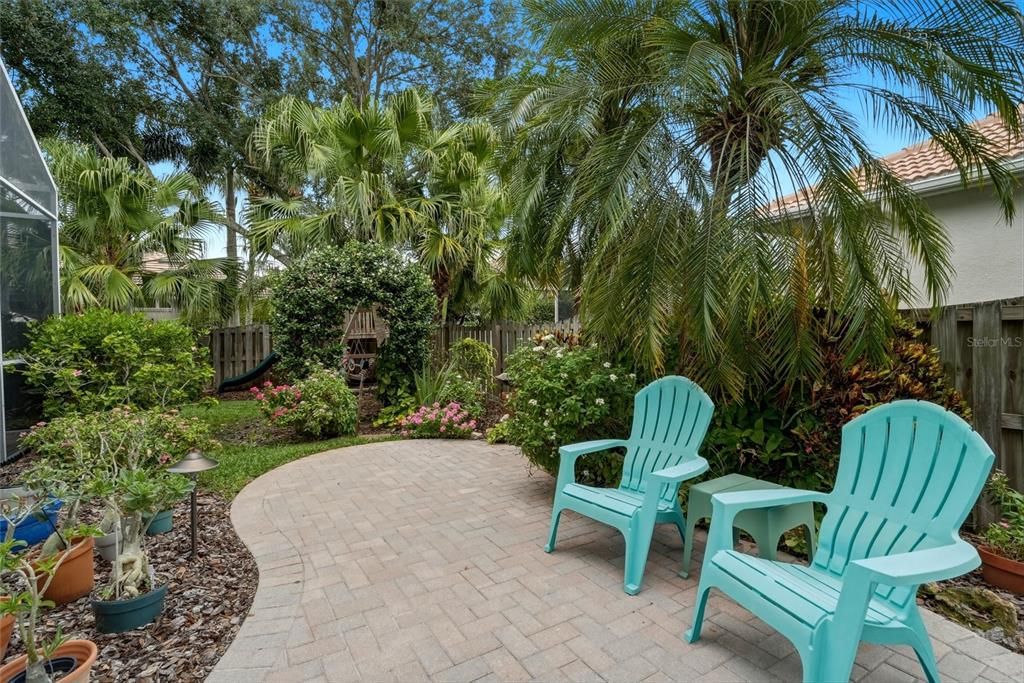 For Sale: $1,650,000 (5 beds, 4 baths, 3770 Square Feet)