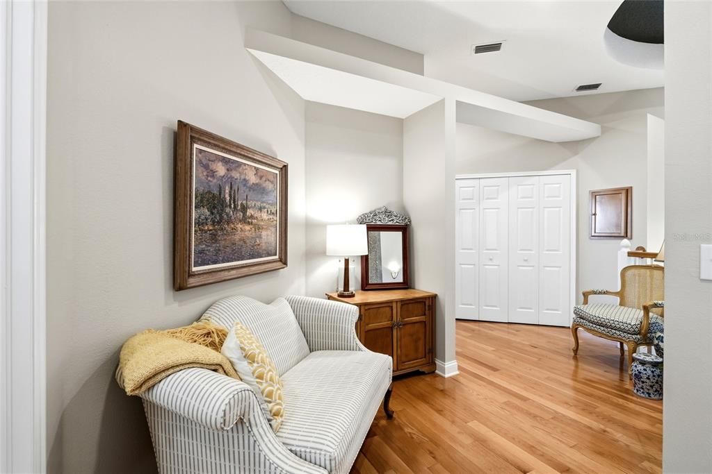 For Sale: $1,650,000 (5 beds, 4 baths, 3770 Square Feet)