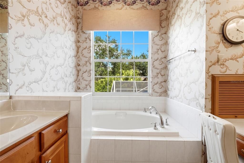 For Sale: $1,650,000 (5 beds, 4 baths, 3770 Square Feet)