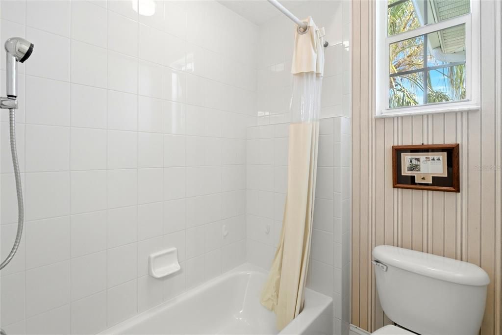 For Sale: $1,650,000 (5 beds, 4 baths, 3770 Square Feet)