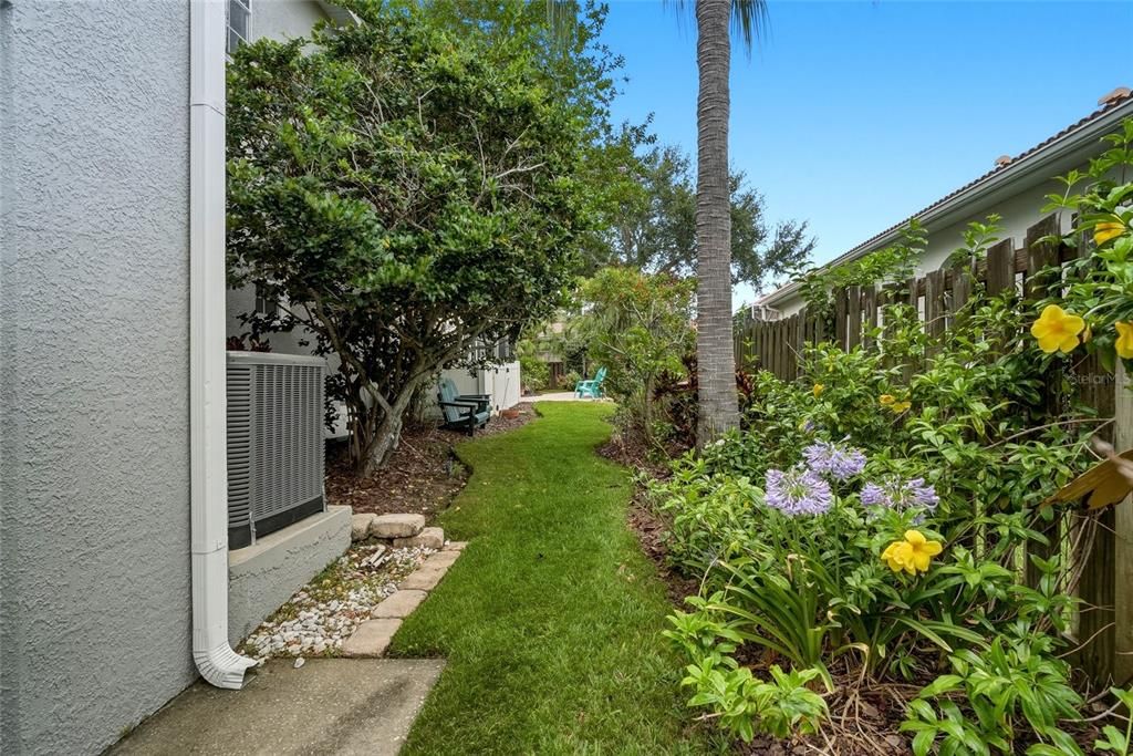 For Sale: $1,650,000 (5 beds, 4 baths, 3770 Square Feet)