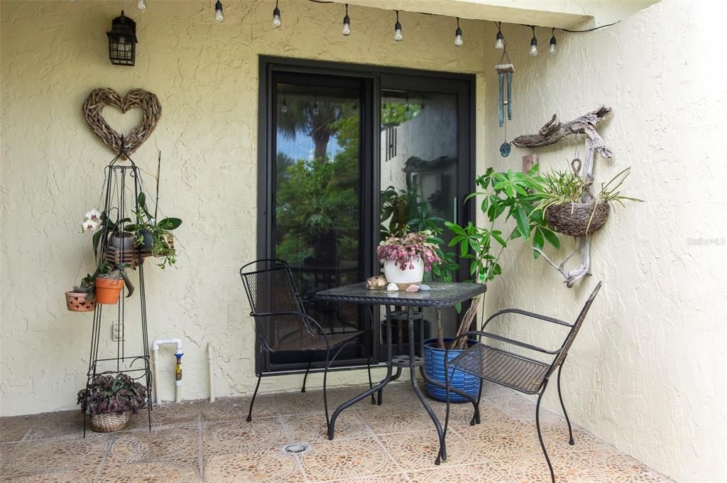 For Sale: $349,000 (2 beds, 2 baths, 1400 Square Feet)