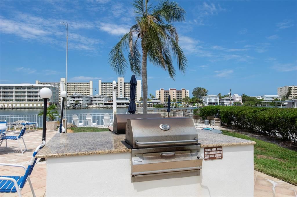 For Sale: $349,000 (2 beds, 2 baths, 1400 Square Feet)