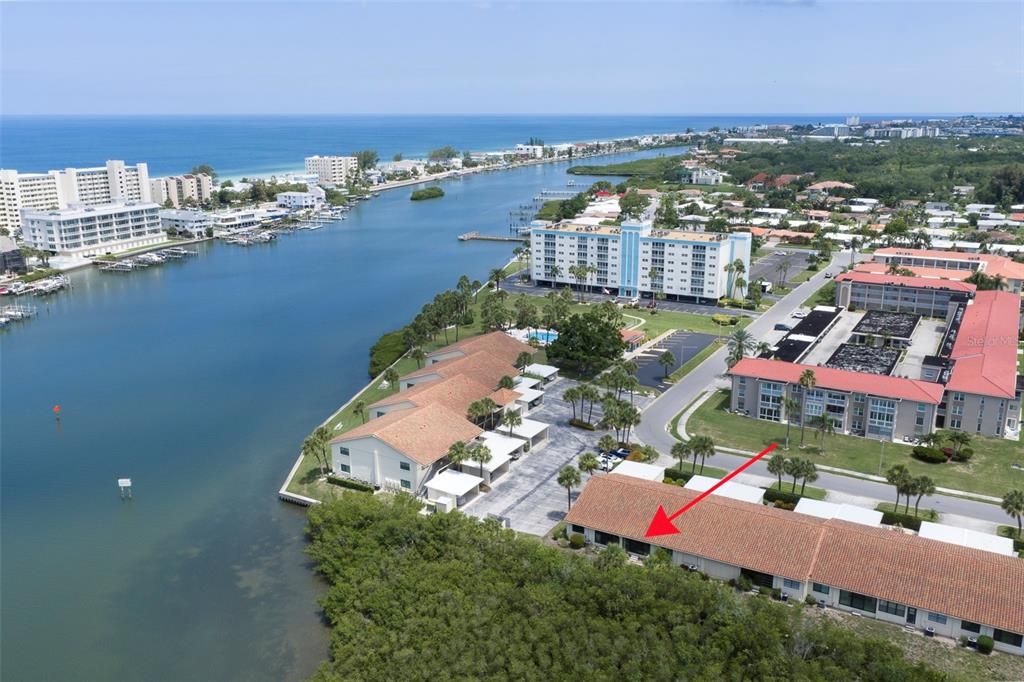 For Sale: $349,000 (2 beds, 2 baths, 1400 Square Feet)