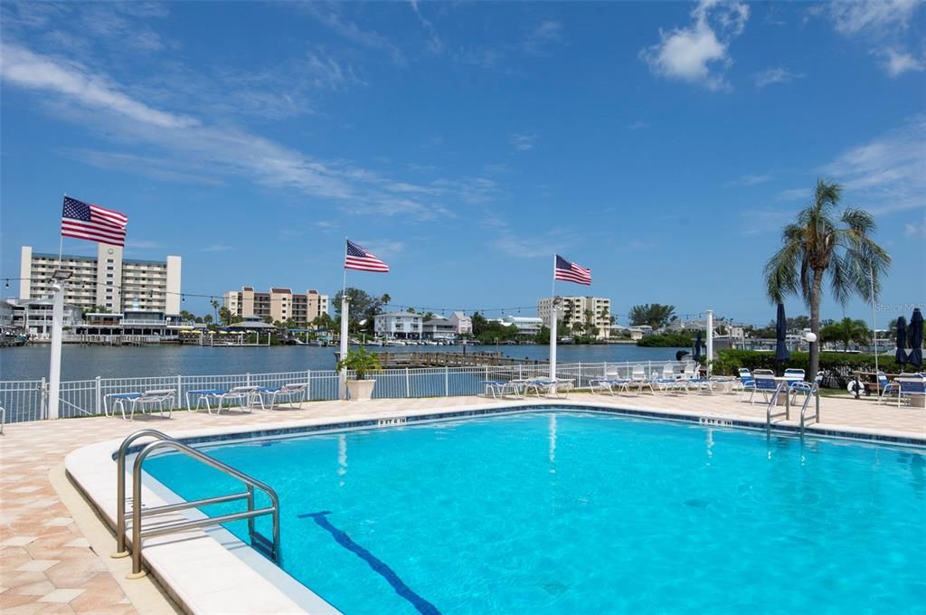 For Sale: $349,000 (2 beds, 2 baths, 1400 Square Feet)