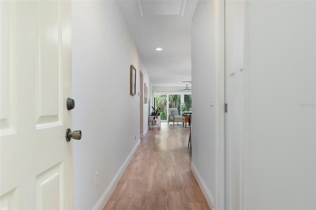 For Sale: $349,000 (2 beds, 2 baths, 1400 Square Feet)