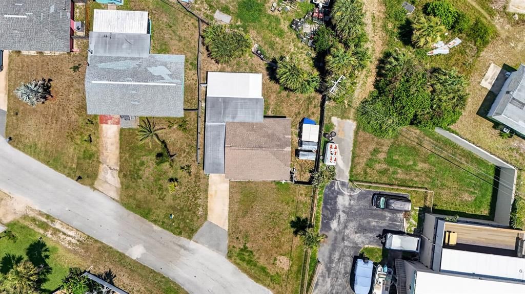 На продажу: $290,000 (2 спален, 1 ванн, 880 Квадратных фут)