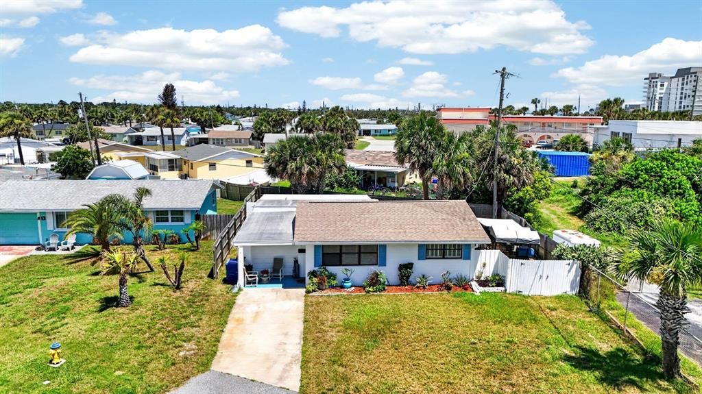 На продажу: $290,000 (2 спален, 1 ванн, 880 Квадратных фут)