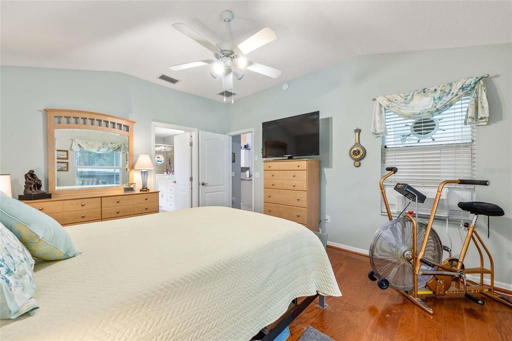 For Sale: $379,900 (3 beds, 2 baths, 1777 Square Feet)