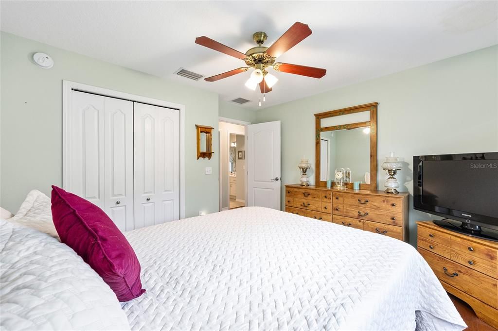 For Sale: $379,900 (3 beds, 2 baths, 1777 Square Feet)