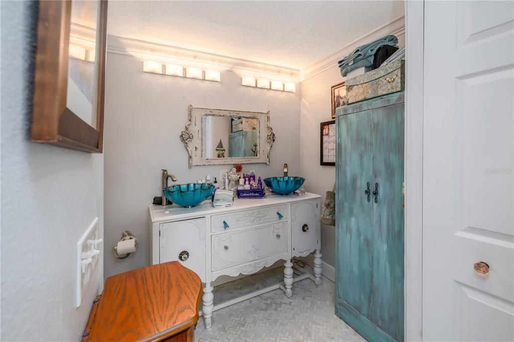 En Venta: $539,000 (2 camas, 2 baños, 888 Pies cuadrados)