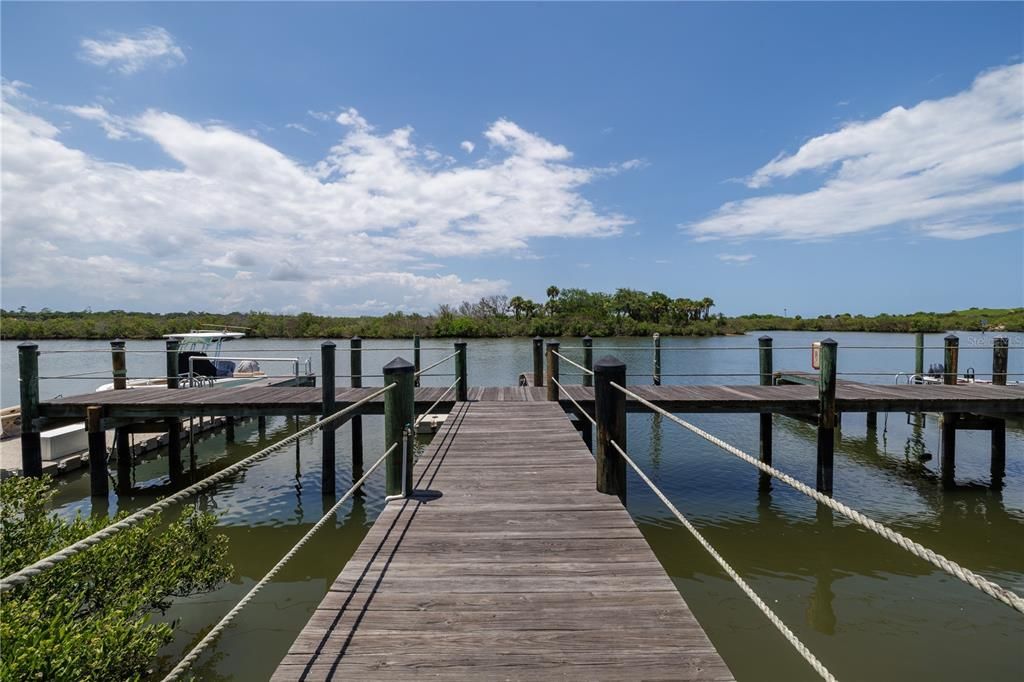 En Venta: $539,000 (2 camas, 2 baños, 1032 Pies cuadrados)