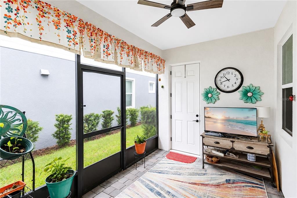 For Rent: $3,400 (4 beds, 3 baths, 2052 Square Feet)