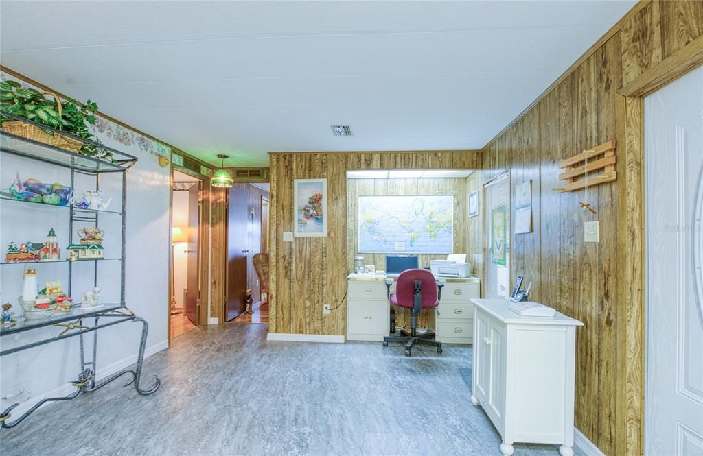 На продажу: $260,000 (2 спален, 2 ванн, 1301 Квадратных фут)