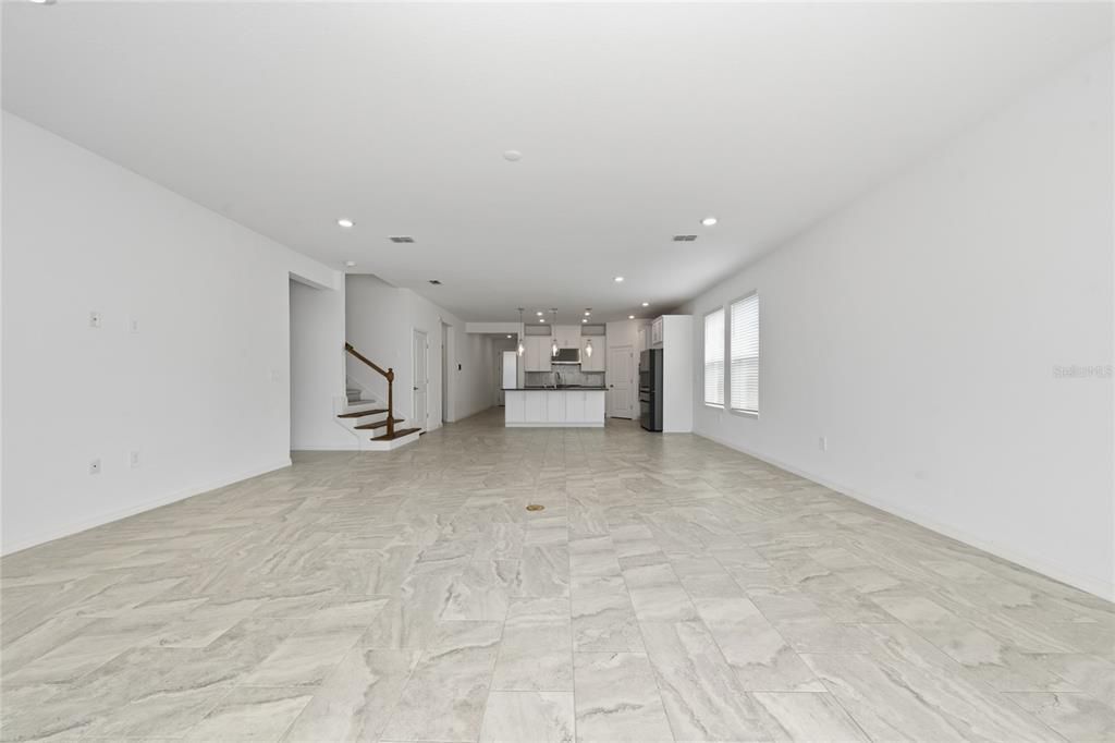 En Venta: $645,000 (4 camas, 3 baños, 3058 Pies cuadrados)