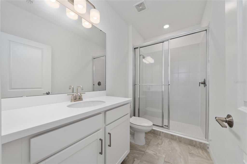 En Venta: $645,000 (4 camas, 3 baños, 3058 Pies cuadrados)