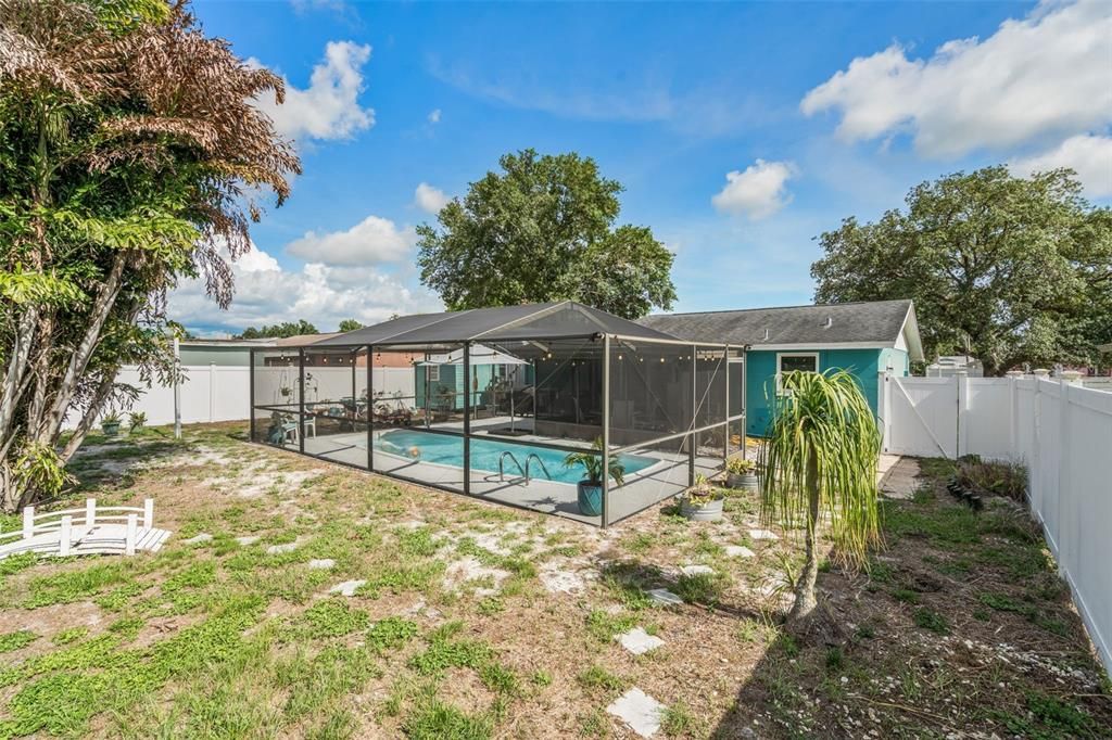 For Sale: $464,900 (3 beds, 2 baths, 1300 Square Feet)