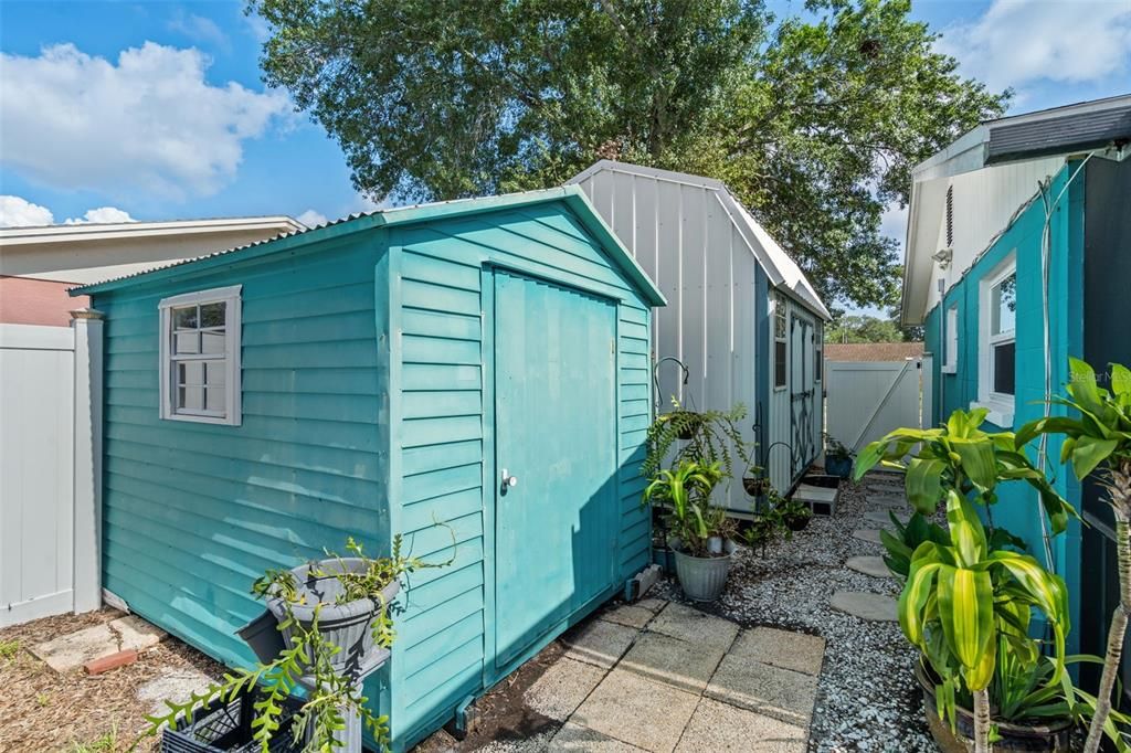 For Sale: $464,900 (3 beds, 2 baths, 1300 Square Feet)