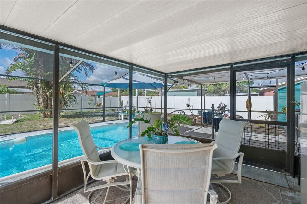 For Sale: $464,900 (3 beds, 2 baths, 1300 Square Feet)