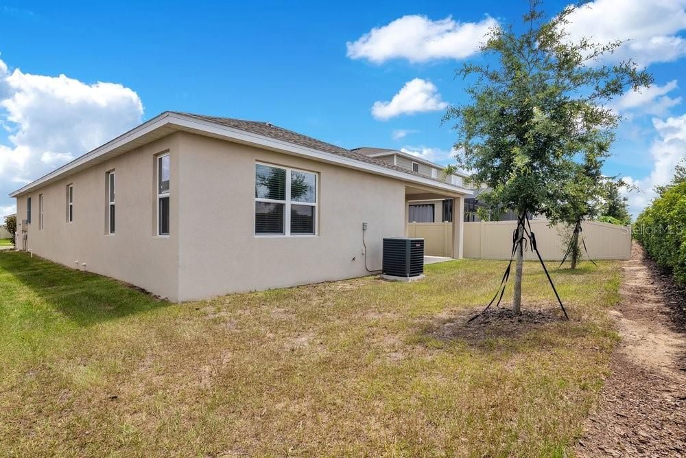 For Sale: $335,000 (4 beds, 3 baths, 2070 Square Feet)