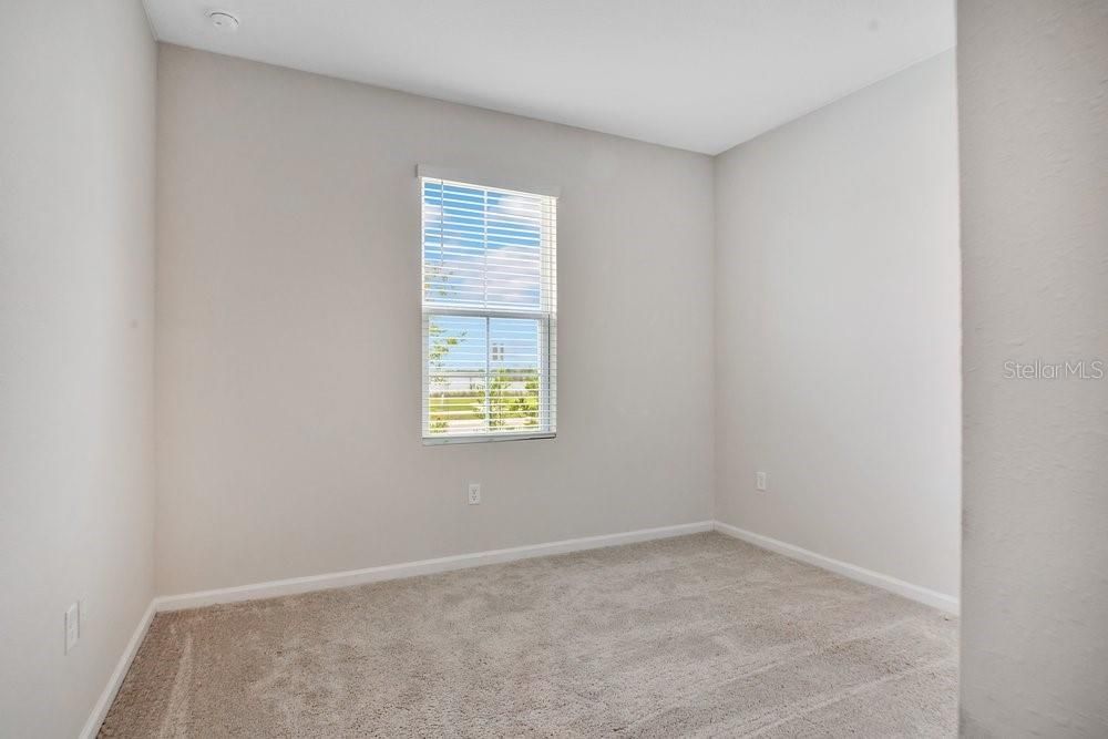 For Sale: $335,000 (4 beds, 3 baths, 2070 Square Feet)