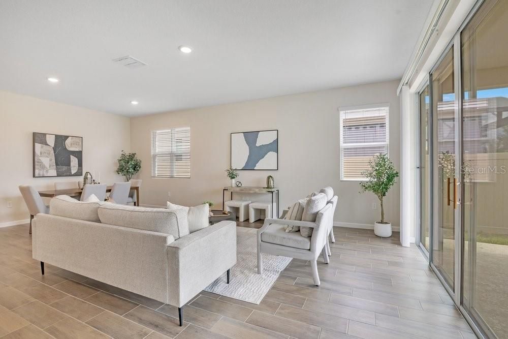 For Sale: $335,000 (4 beds, 3 baths, 2070 Square Feet)