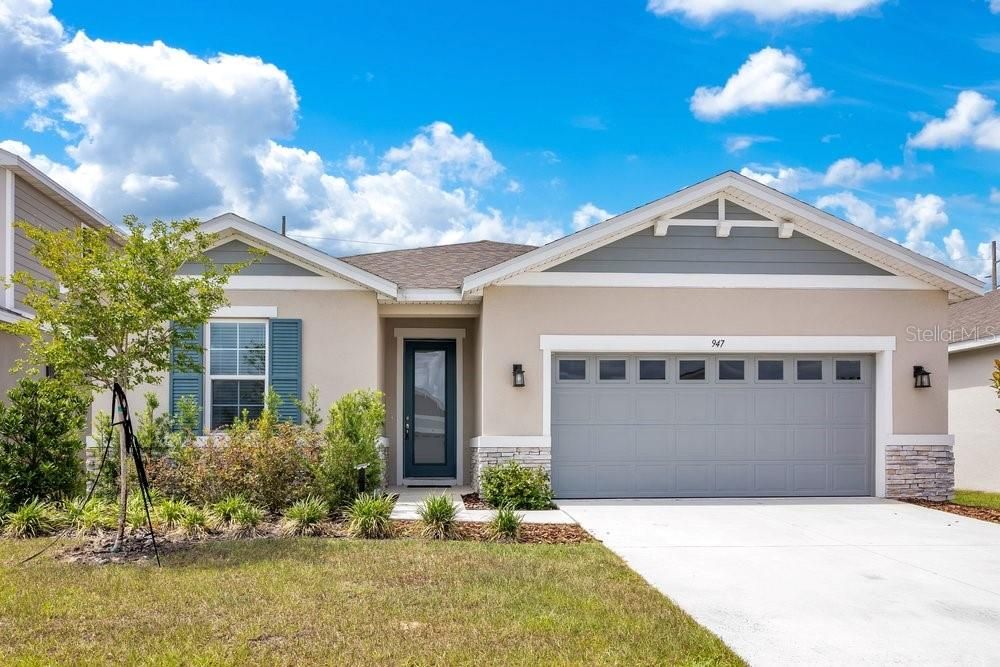 For Sale: $335,000 (4 beds, 3 baths, 2070 Square Feet)
