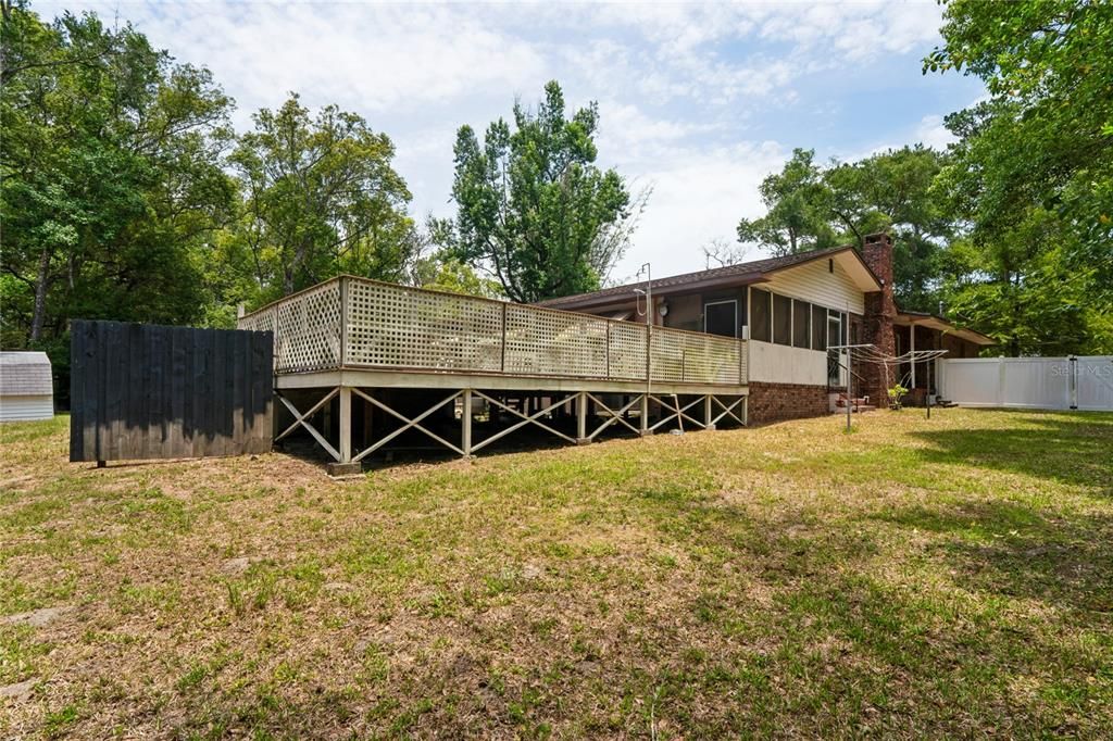 For Sale: $329,999 (3 beds, 2 baths, 2092 Square Feet)