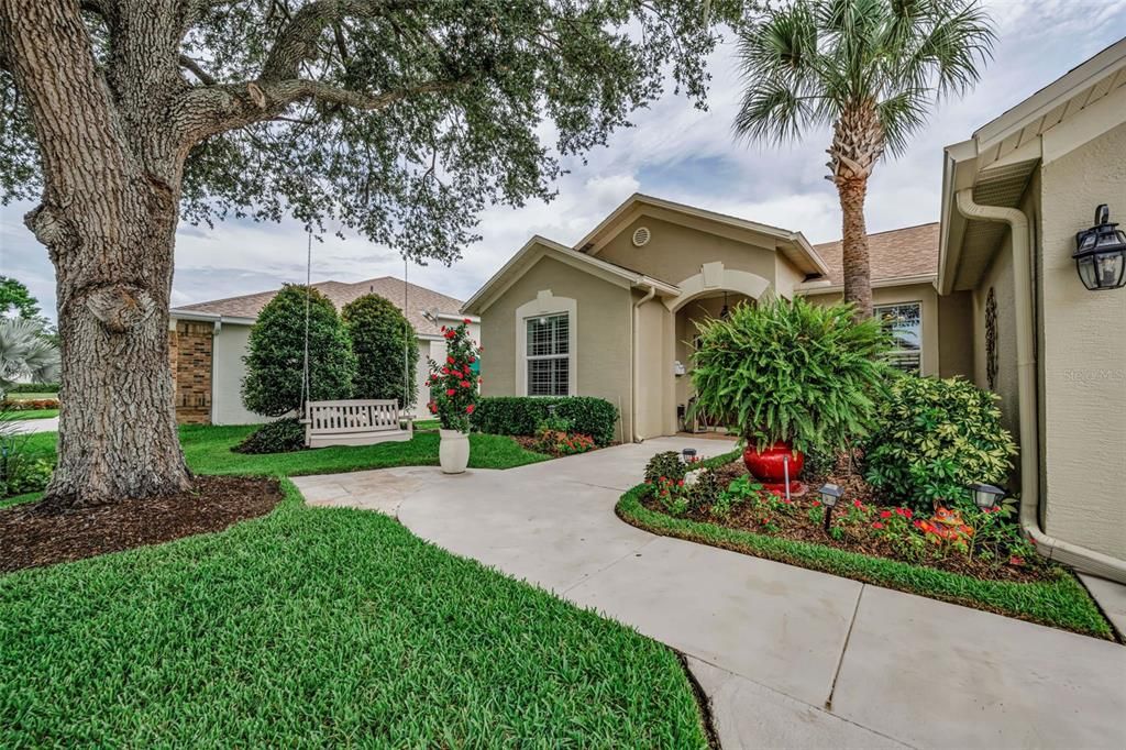 For Sale: $590,000 (4 beds, 2 baths, 2400 Square Feet)