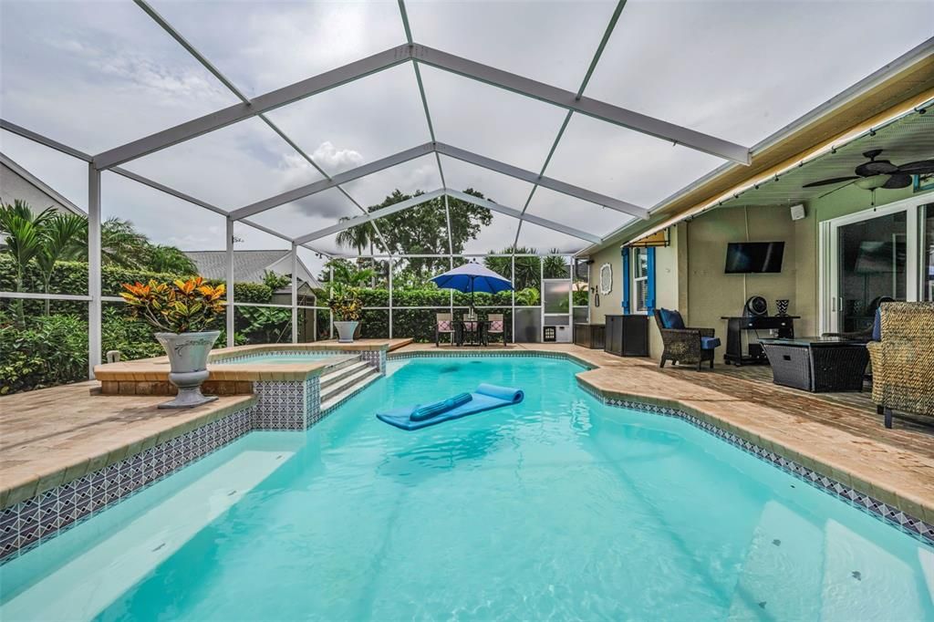 For Sale: $590,000 (4 beds, 2 baths, 2400 Square Feet)