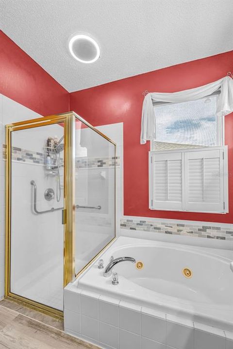 For Sale: $590,000 (4 beds, 2 baths, 2400 Square Feet)