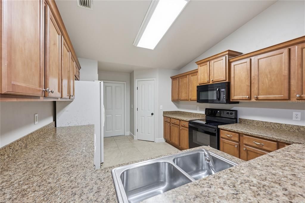 For Sale: $268,750 (3 beds, 2 baths, 1414 Square Feet)