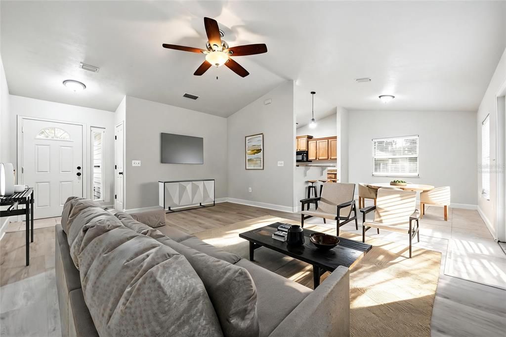For Sale: $268,750 (3 beds, 2 baths, 1414 Square Feet)