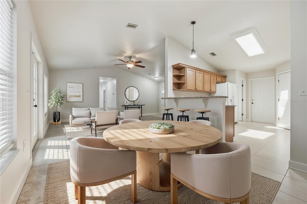 For Sale: $268,750 (3 beds, 2 baths, 1414 Square Feet)