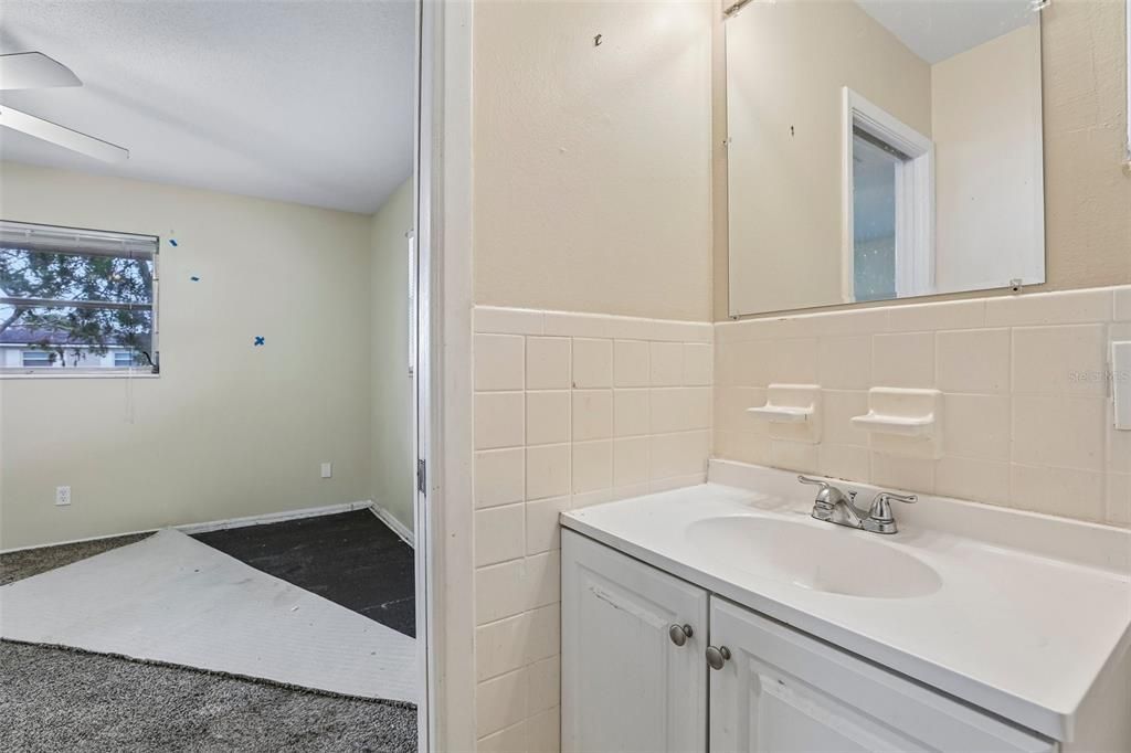 На продажу: $199,900 (3 спален, 2 ванн, 1325 Квадратных фут)