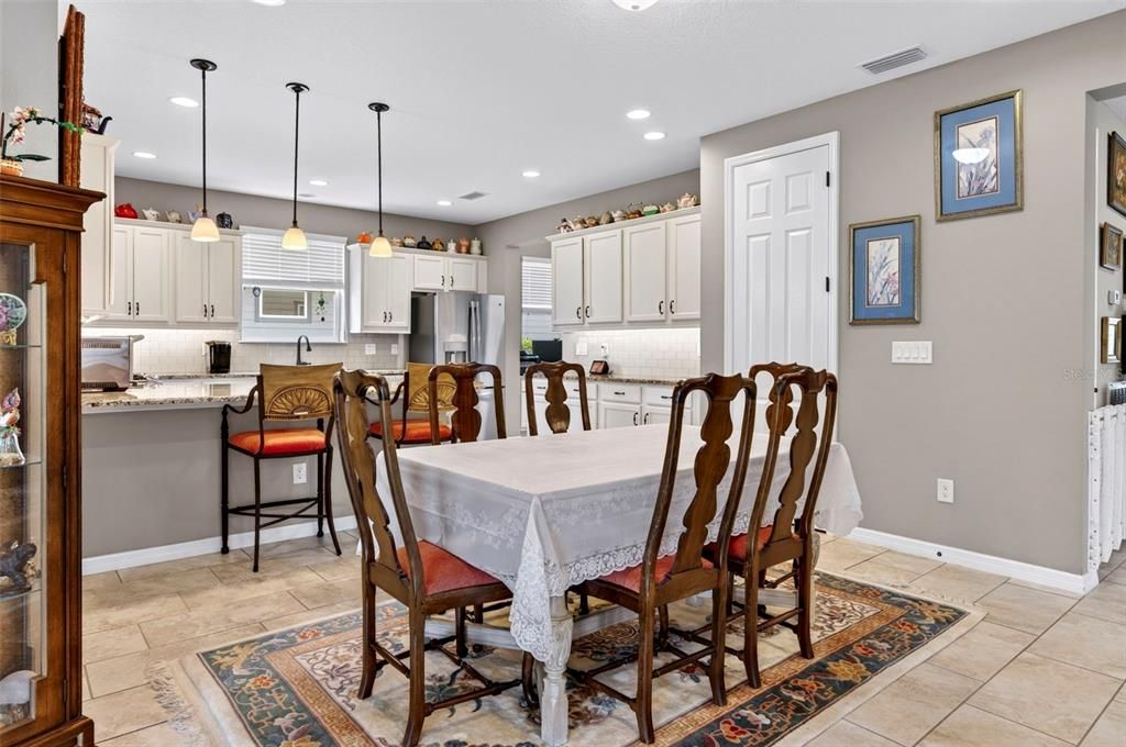 For Sale: $349,000 (2 beds, 2 baths, 1857 Square Feet)