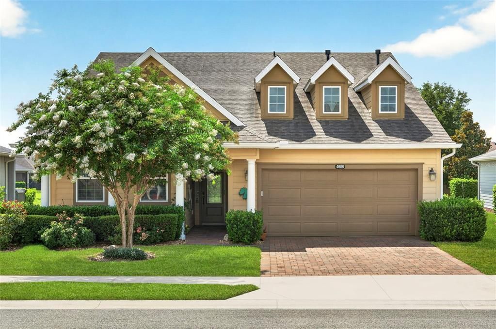 For Sale: $349,000 (2 beds, 2 baths, 1857 Square Feet)