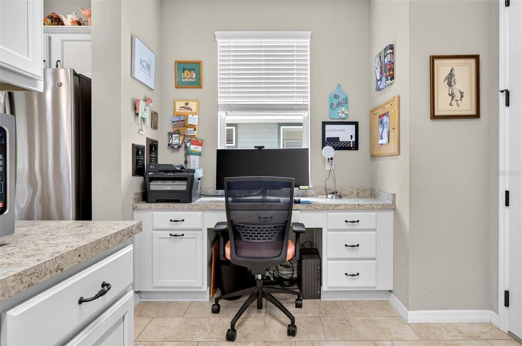 For Sale: $349,000 (2 beds, 2 baths, 1857 Square Feet)