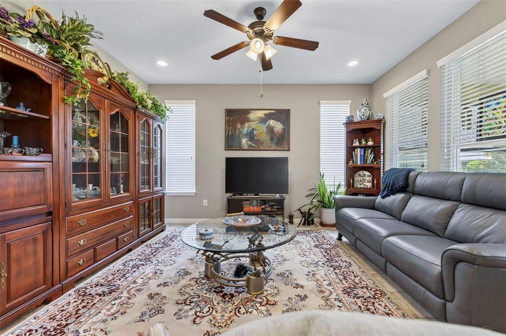 For Sale: $349,000 (2 beds, 2 baths, 1857 Square Feet)